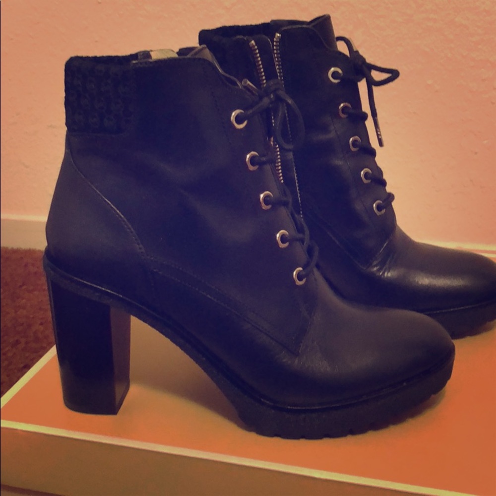 Micheal Kors boots